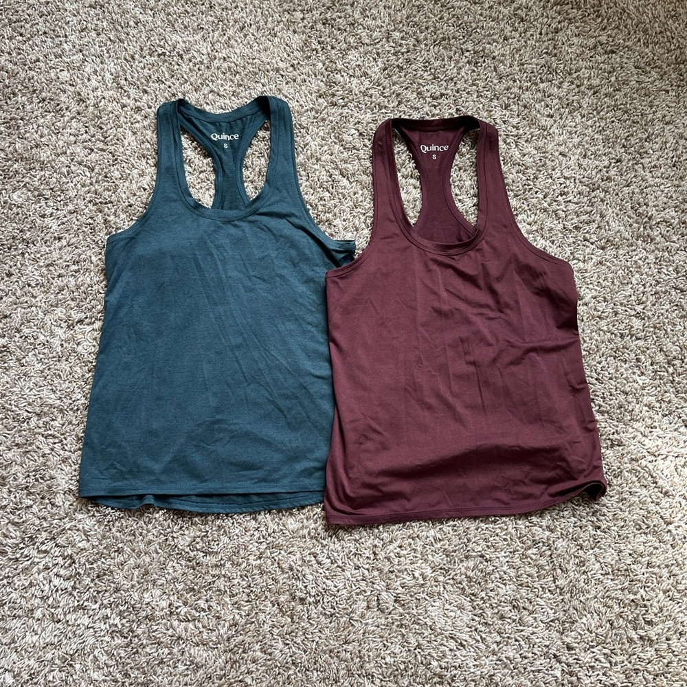 Lot of 2 Quince racer back tanks EUC